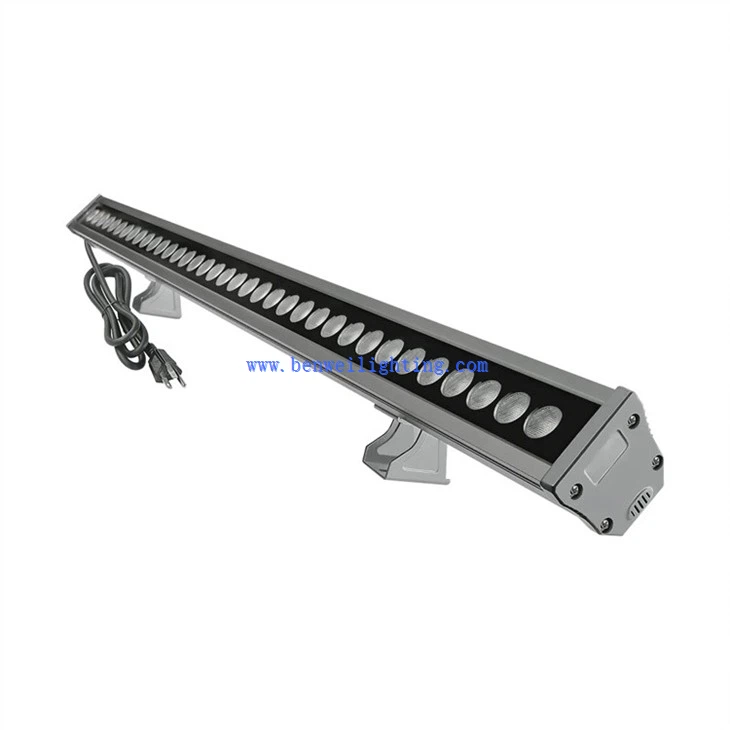 Wall-mounted lights (2)
